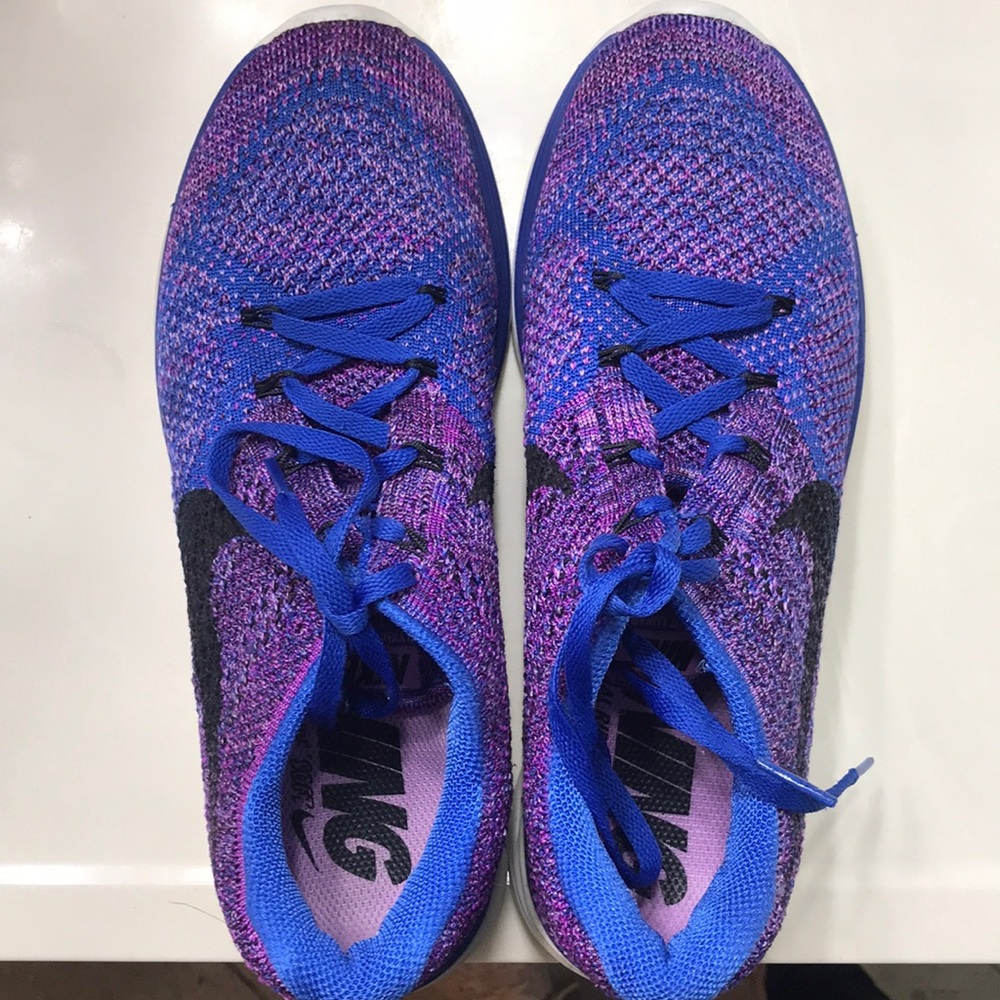 Women’s Nike shoes